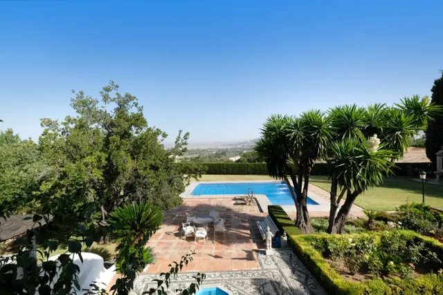 CASA DE LUJO EN LA ZUBIA — 24
