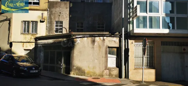 Edificio en Carballo a 300 metros de la Plaza de Galicia - foto 4