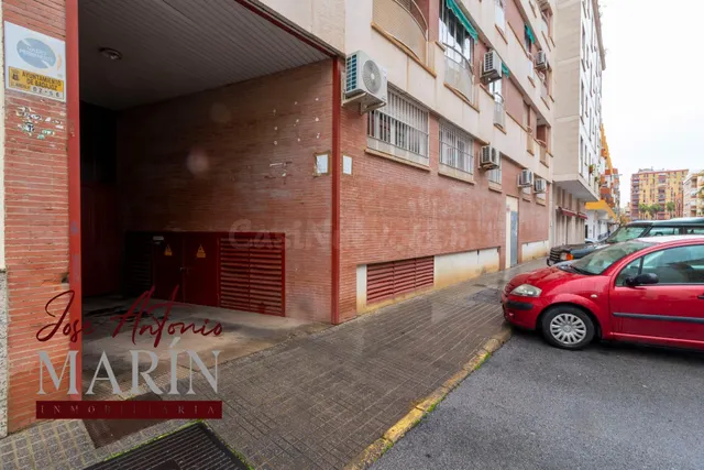 MAGNÍFICA PLAZA DE GARAJE EN MARÍA AUXILIADORA - foto 3