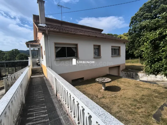 ¡ ENCANTADORA casa independiente. CASTRO CALDELAS. (RIBEIRA  - foto 3