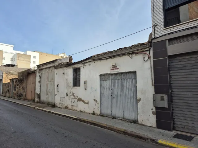 LOCALES COMERCIALES ZONA LA PANDEROLA — 3
