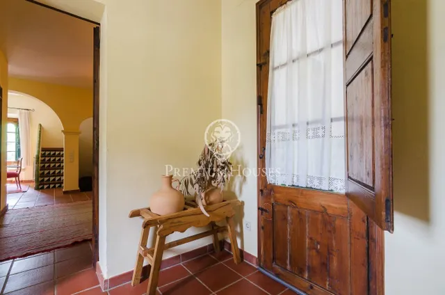 Masía céntrica en venta en Orrius, con negocio en funcionamiento (hostelería) — 18