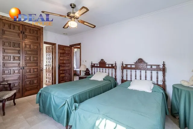 Espectacular Chalet en Ogijares - Ideal para Familias — 41