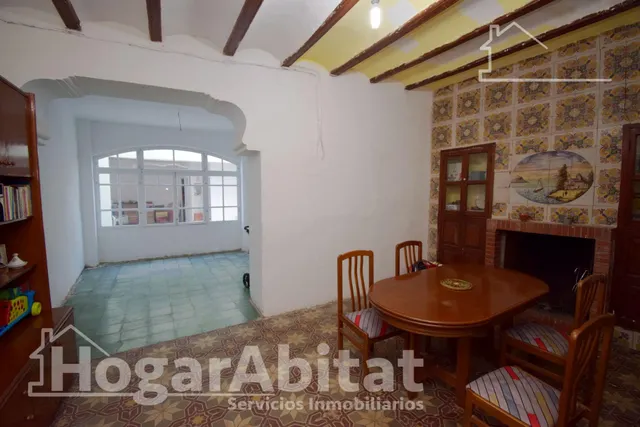 AMPLIA CASA CON 2 TERRAZAS Y GARAJE — 10