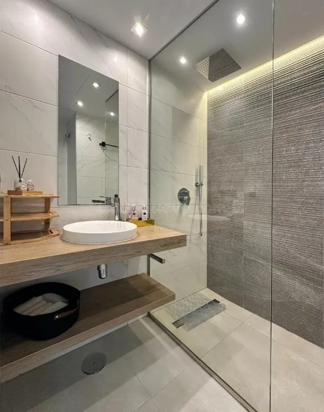 Se vende ático de 2 dormitorios en la primera planta con solárium privado en Oasis Beach XII, El Raso, Guardamar del Segura — 25