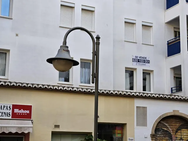 PISO GRANDE EN PLENO CENTRO DE MORAIRA - TEULADA - ALICANTE — 9