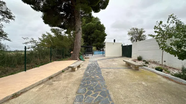 Finca rústica con placas solares y pozo en Garrapinillos, Zaragoza. — 13