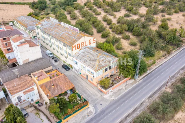 NAVE INDUSTRIAL EN VALLMOLL