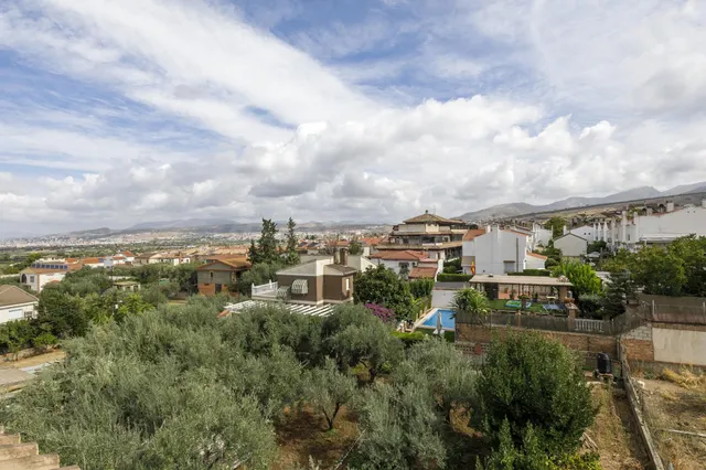 Ático en venta en La Zubia — 4
