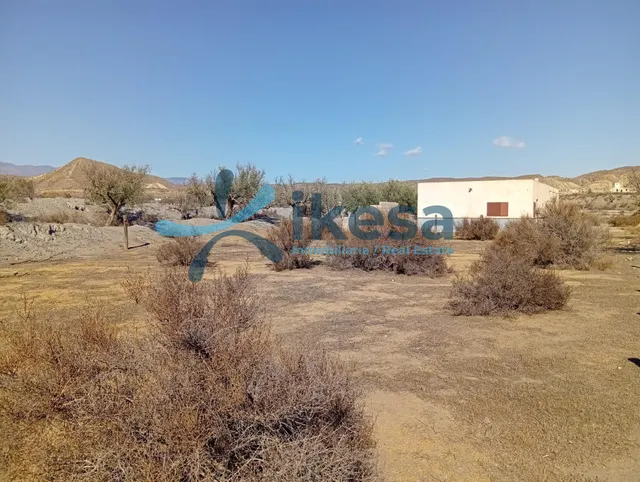 Venta de Casa en Tabernas, Almería - ¡Tu Oportunidad de Vivi - foto 3