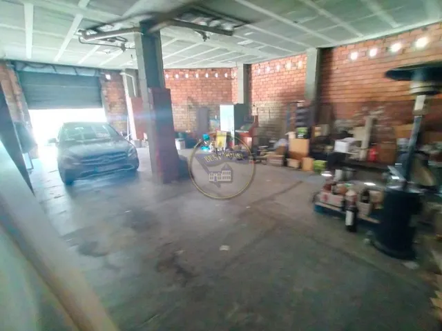 ESQUINA COMERCIAL DE 18 M. ESCAPARATE, FRENTE A POVISA. CARENCIA 18 MESES. — 3