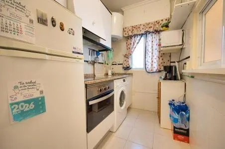 Apartamento de 2 dormitorios a 50 metros del mar en Acequión, Torrevieja — 6