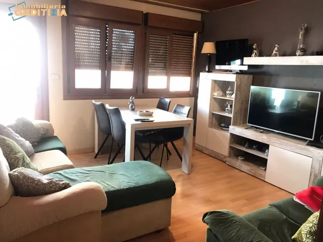 CASA CON TERRAZA Y PISO — 9