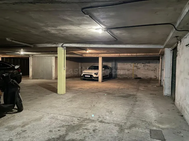 SE VENDE PLAZA DE GARAJE EN ZONA ALTA - foto 3