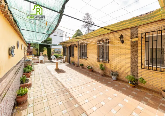 Espectacular chalet independiente con piscina en Alfacar — 11
