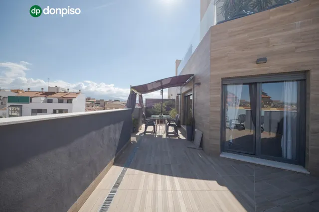 Ático dúplex con piscina en Maracena — 50