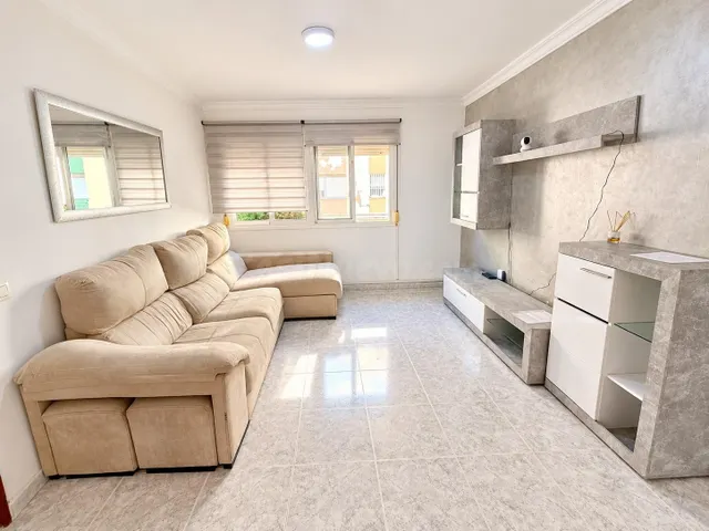 Bonita vivienda cerca de la playa de poniente tres dormitorios y trastero¡¡ — 2