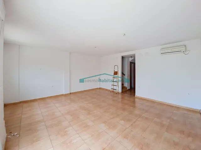 Chalet con jardín, 4 dormitorios y sótano independiente en Alfara de la Baronía — 8