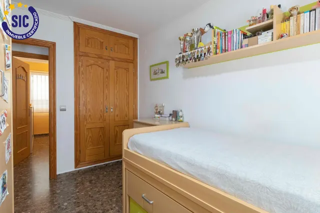 Se vende amplio piso en zona céntrica de Torrent — 14