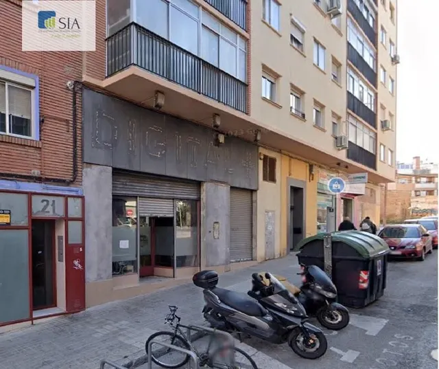 LOCAL REFORMADO EN TORRERO - C/ RUIZ TAPIADOR — 12