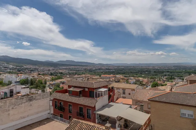 PISO AMPLIO IMPRESIONANTE VISTAS 4 DORMITORIOS GARAJE Y TRASTERO HUETOR VEGA — 48