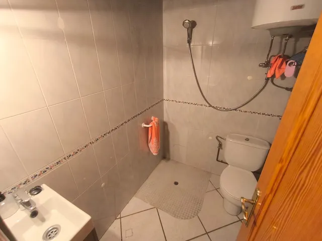 Exclusiva Casa Independiente en el Casco Antiguo de Corrales — 28