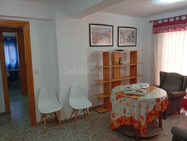¡Piso Ideal para Estudiantes junto a la Parada de Metro Villarejo! ref: DLR280 — 2