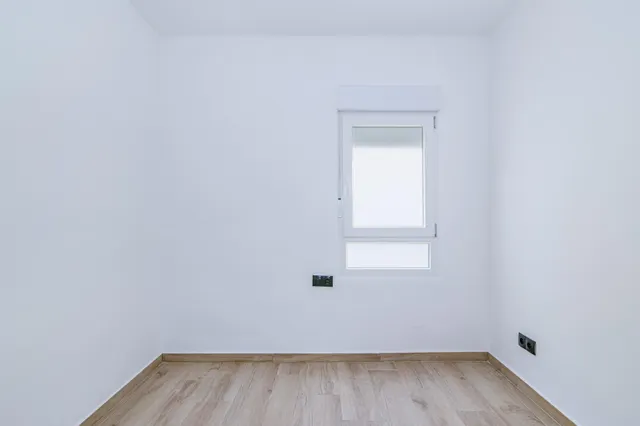 VENTA 5 DORMITORIOS. BAÑO. ASEO. REFORMADO — 23