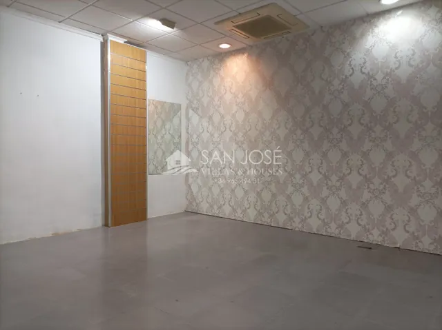 ALQUILER DE ESPACIOSO LOCAL COMERCIAL EN ASPE - foto 3