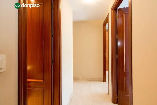 Magnifica vivienda con garaje en vergeles, junto a palacio de deportes — 10