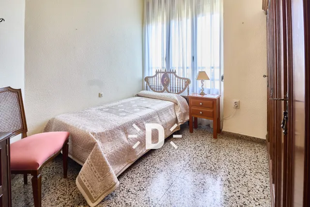 SE ALQUILA VIVIENDA EN VALENCIA — 13