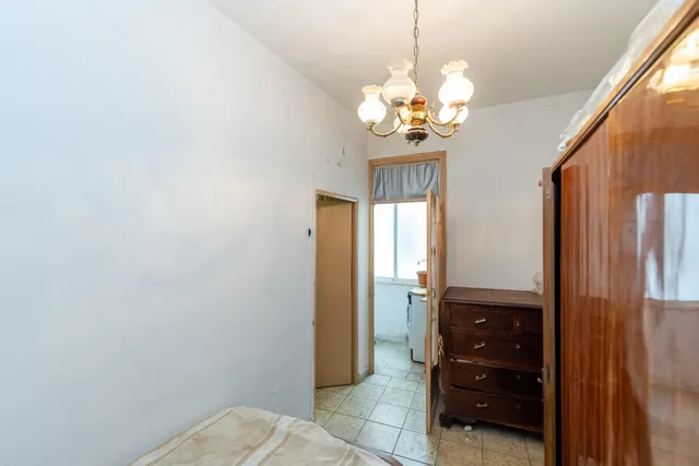 Piso para reformar junto a Plaza Einstein – 3 dormitorios y vistas despejadas — 25