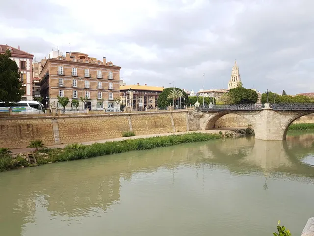 Piso SIN AMUEBLAR de 4 dormitorios con garaje en Los Molinos del Río — 33