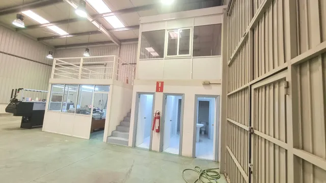 Nave industrial en polígono los leones, Pinseque | espacio, altura y funcionalidad para tu negocio — 6