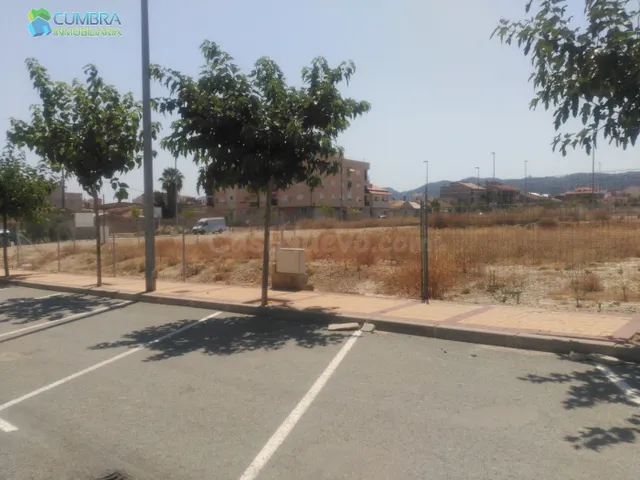PARCELA CALIFICADA COMO SUELO URBANO EN LA ZONA RESIDENCIAL 