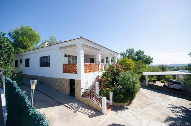 Ref. 04407.- Chalet con dos viviendas independientes, piscin - foto 5