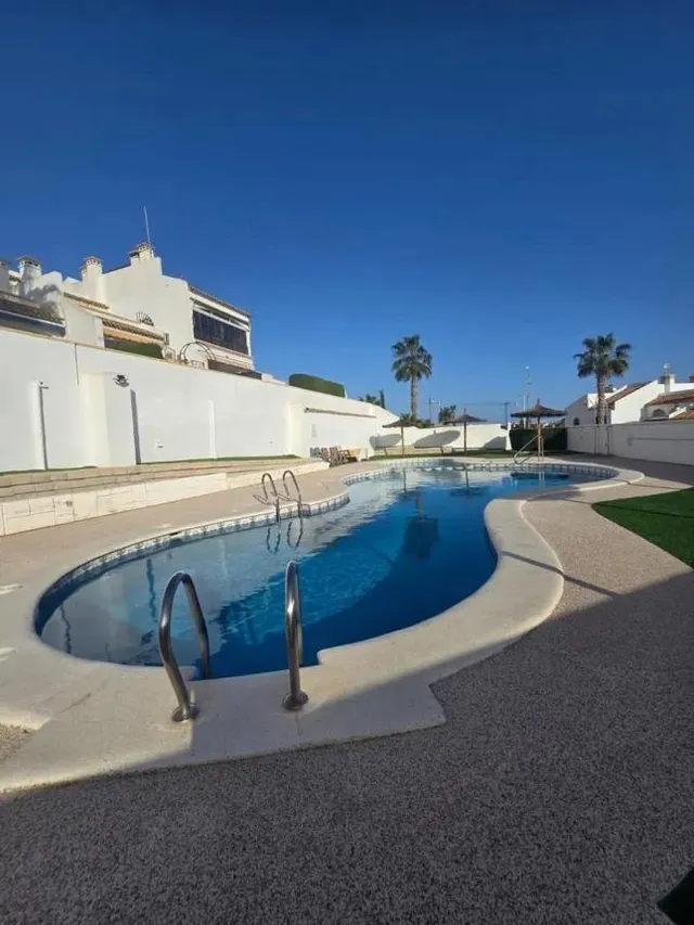 Gran chalet en orihuela: 2 hab, 3 baño — 7