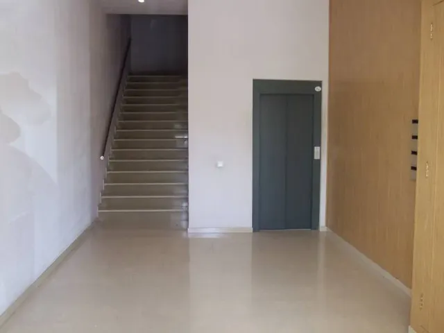 ALQUILER DE OFICINA EN EL PARQUE INDUSTRIAL REY JUAN CARLOS I — 3