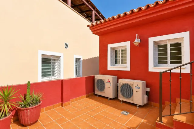 Espectacular casa en Pinares de San Antón, Málaga — 7