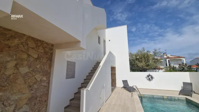 Empuriabrava | Apartamento con jardín, piscina privada y sol - foto 3