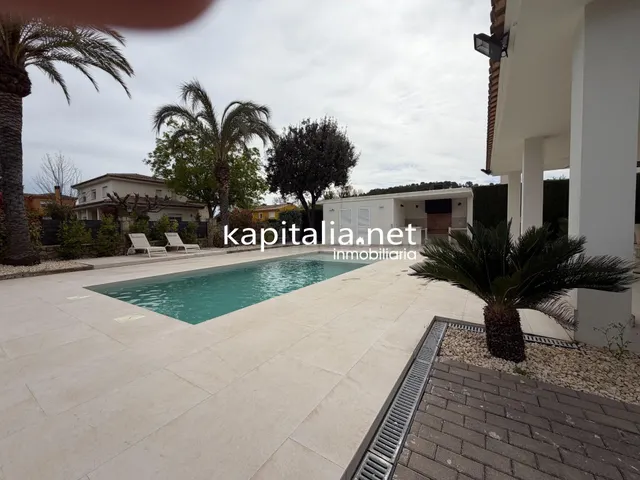 Espectacular Chalet en EXCLUSIVA en KAPITALIA ubicado en la  - foto 3