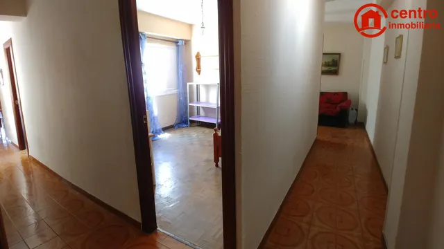 Piso céntrico junto a la Salle — 13