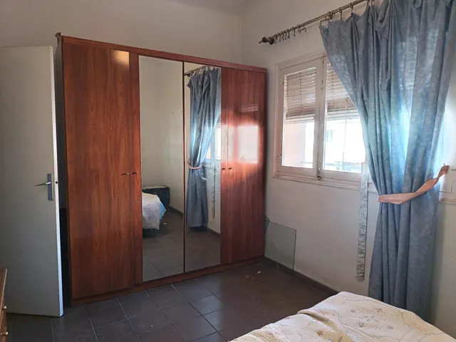 SE VENDE PISO EN MUY BUENA ZONA, A 5 MINUTOS DE LA PLAYA, CON TODOS LOS SERVICIOS A MANO — 16