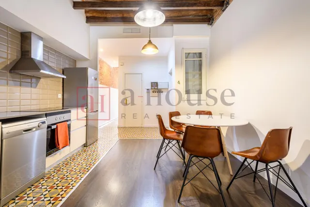 Piso listo para entrar a vivir con balcón y doble orientación en vila de gràcia — 7