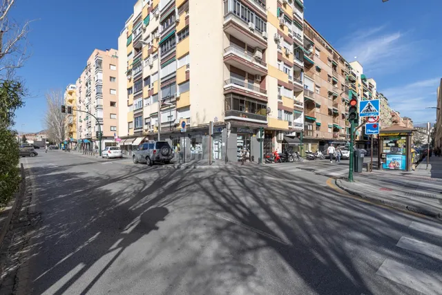 Estupendo piso  en la última planta en calle doctor azpitarte — 39