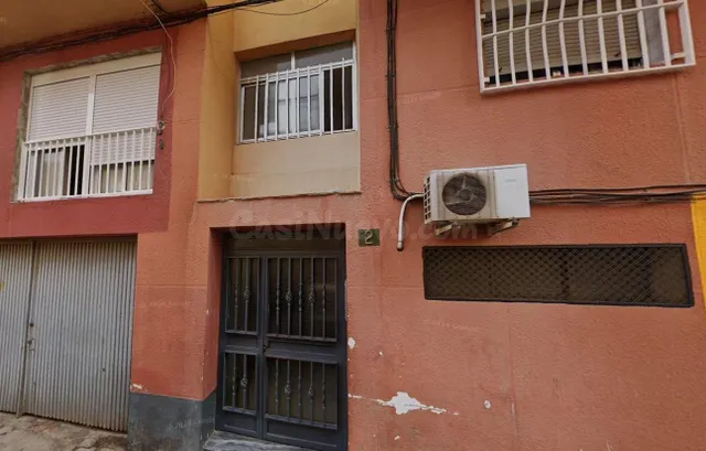 Se vende piso OKUPA en Almería (Almería). - foto 3