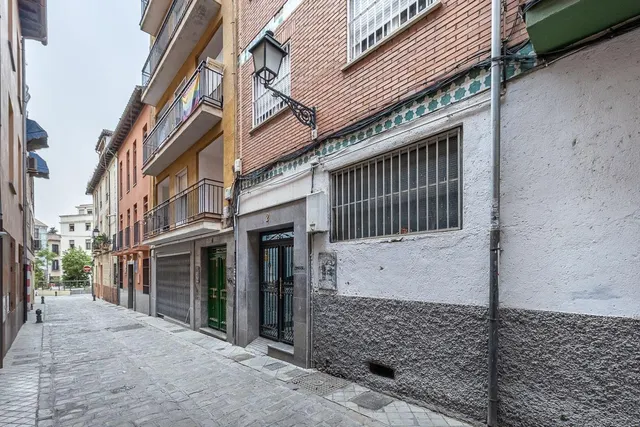 Piso 4 dormitorios en C/ San Juan de Dios de Granada. — 29