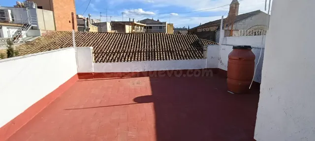 Edificio en venta con local comercial y dos viviendas – Gran - foto 3