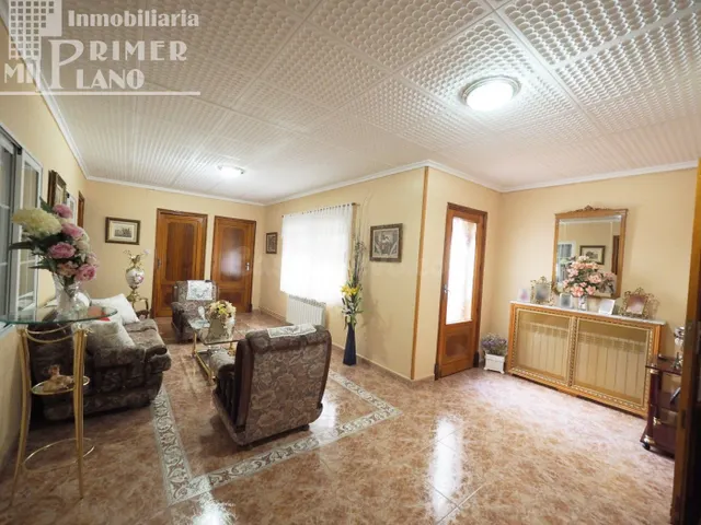 *CASA DE 2 PLANTAS POR CALLE DON VICTOR POR 159.000 €* - foto 3