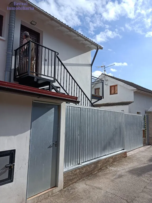 Casa para entrar a vivir de 99 metros  mas 16 metros de bodega con asador  en Matute - La Rioja — 23